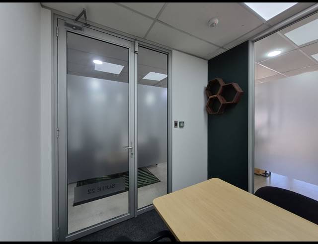 10M² OFFICE TO LET IN ROSEBANK